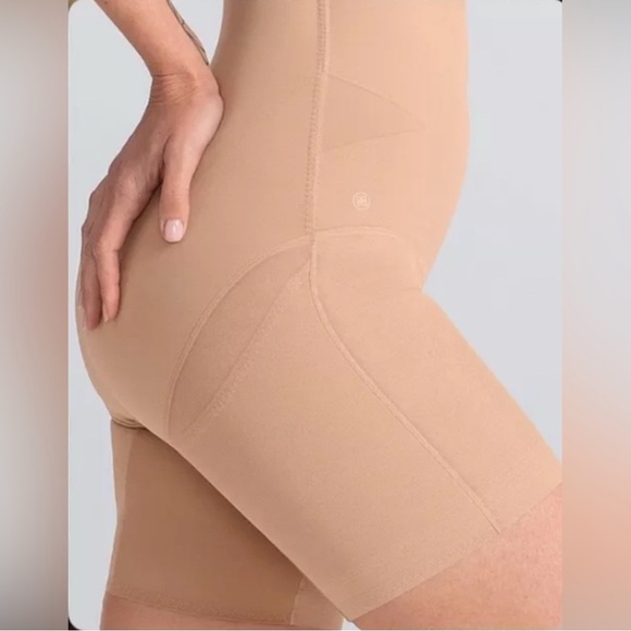Honeylove Other - NEW Honeylove super power shorts large medium Shapeware women’s nude gusset NWT